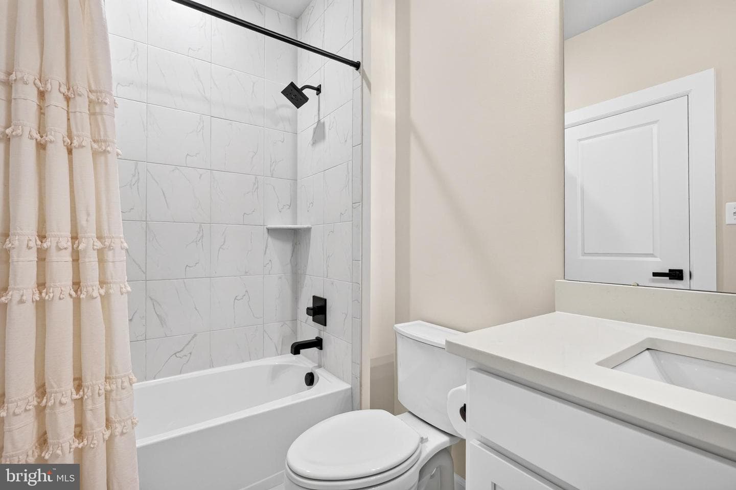 209 Alexis Court photo 43