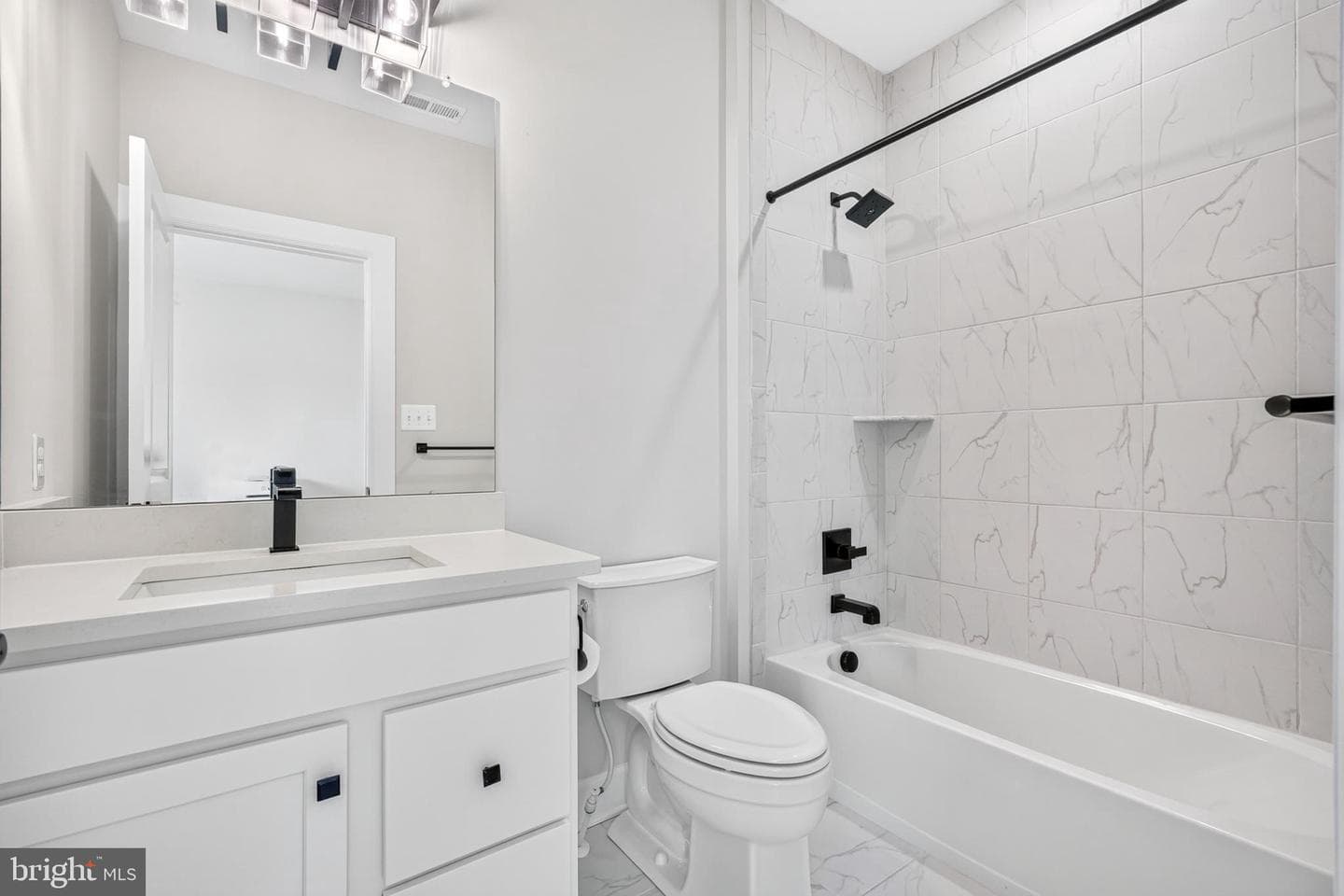 209 Alexis Court photo 46
