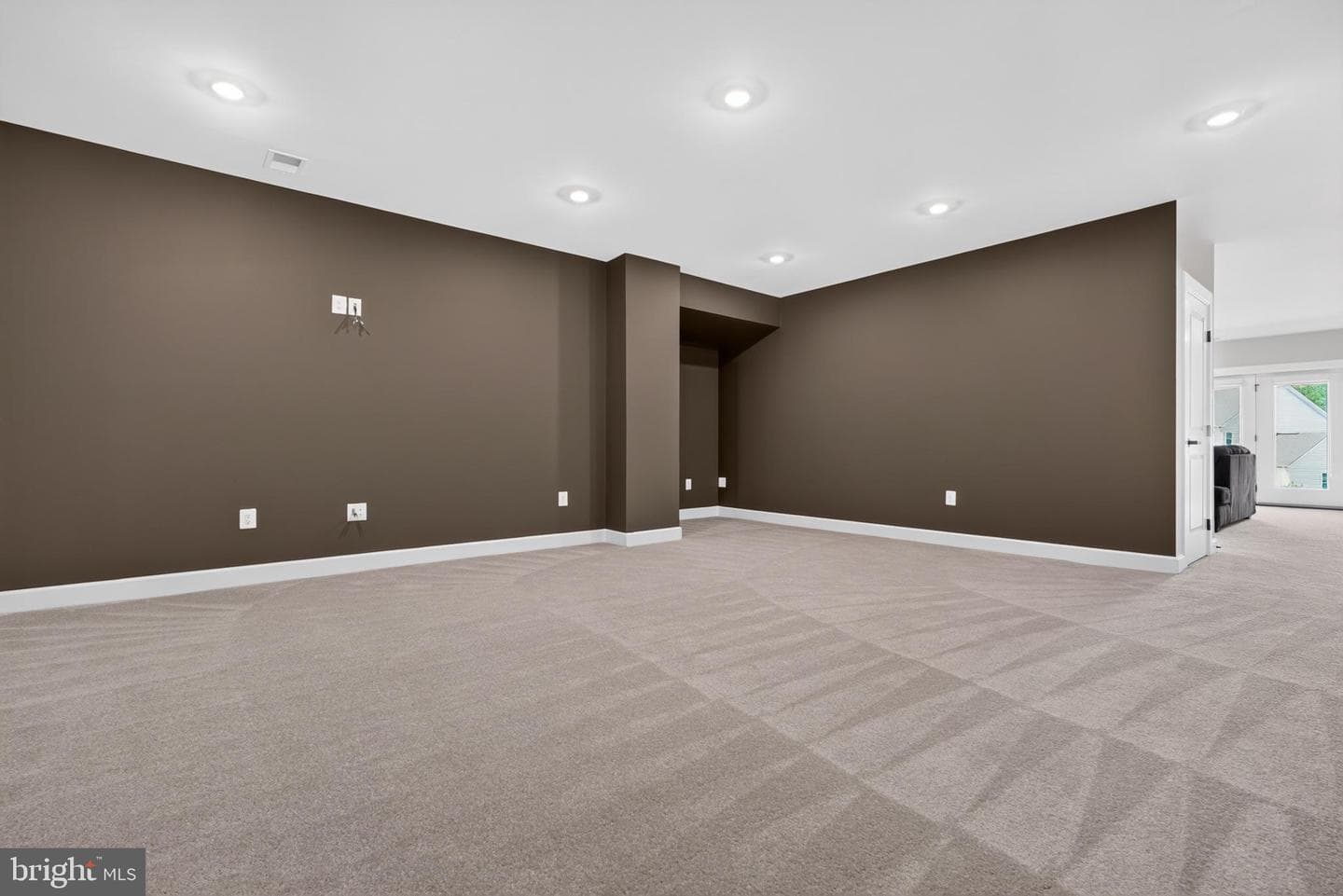 209 Alexis Court photo 51