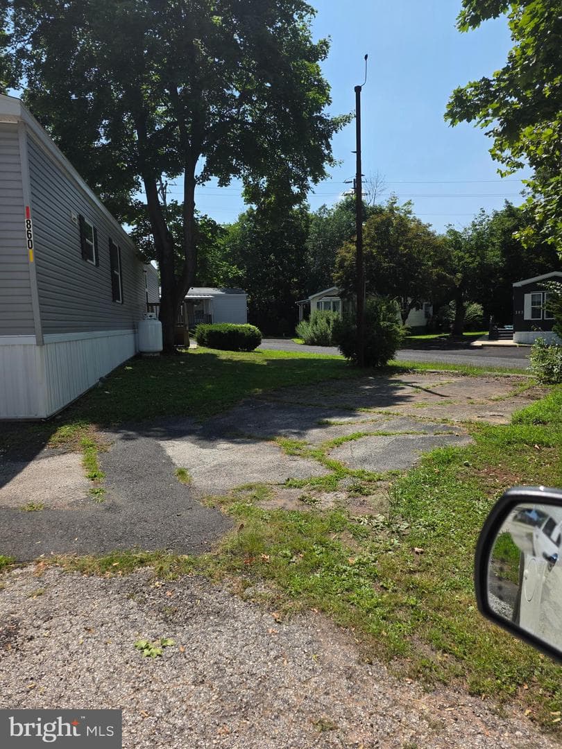 860 Latshaw Road photo 6