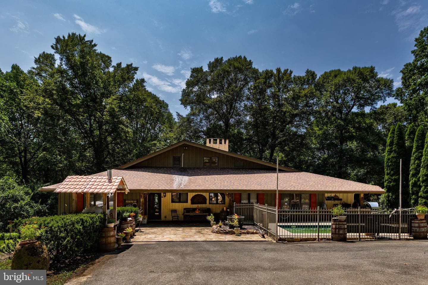 308 Buttonwood Road photo 1