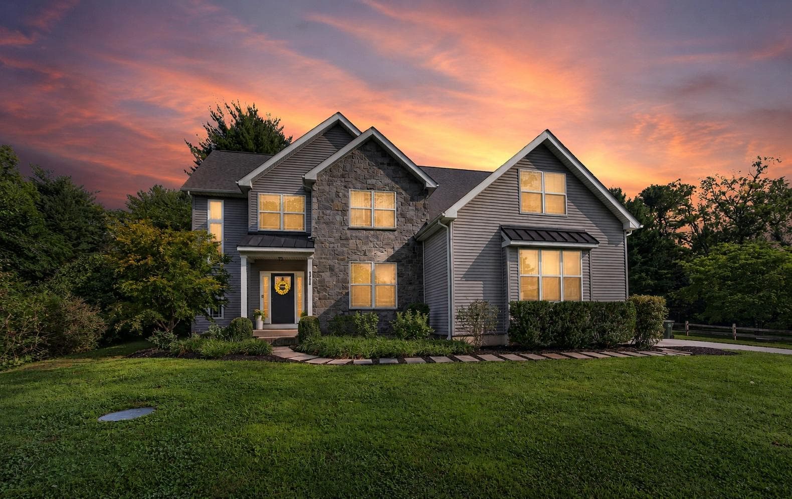 1405 Carriage Lane photo 1