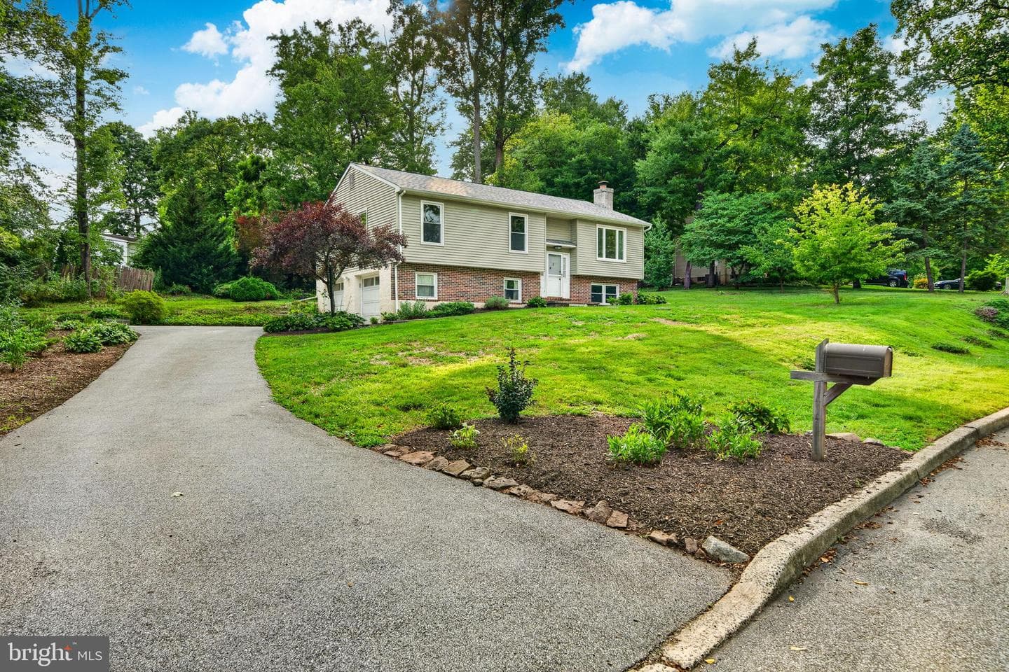 2602 Pheasant Run Lane photo 1
