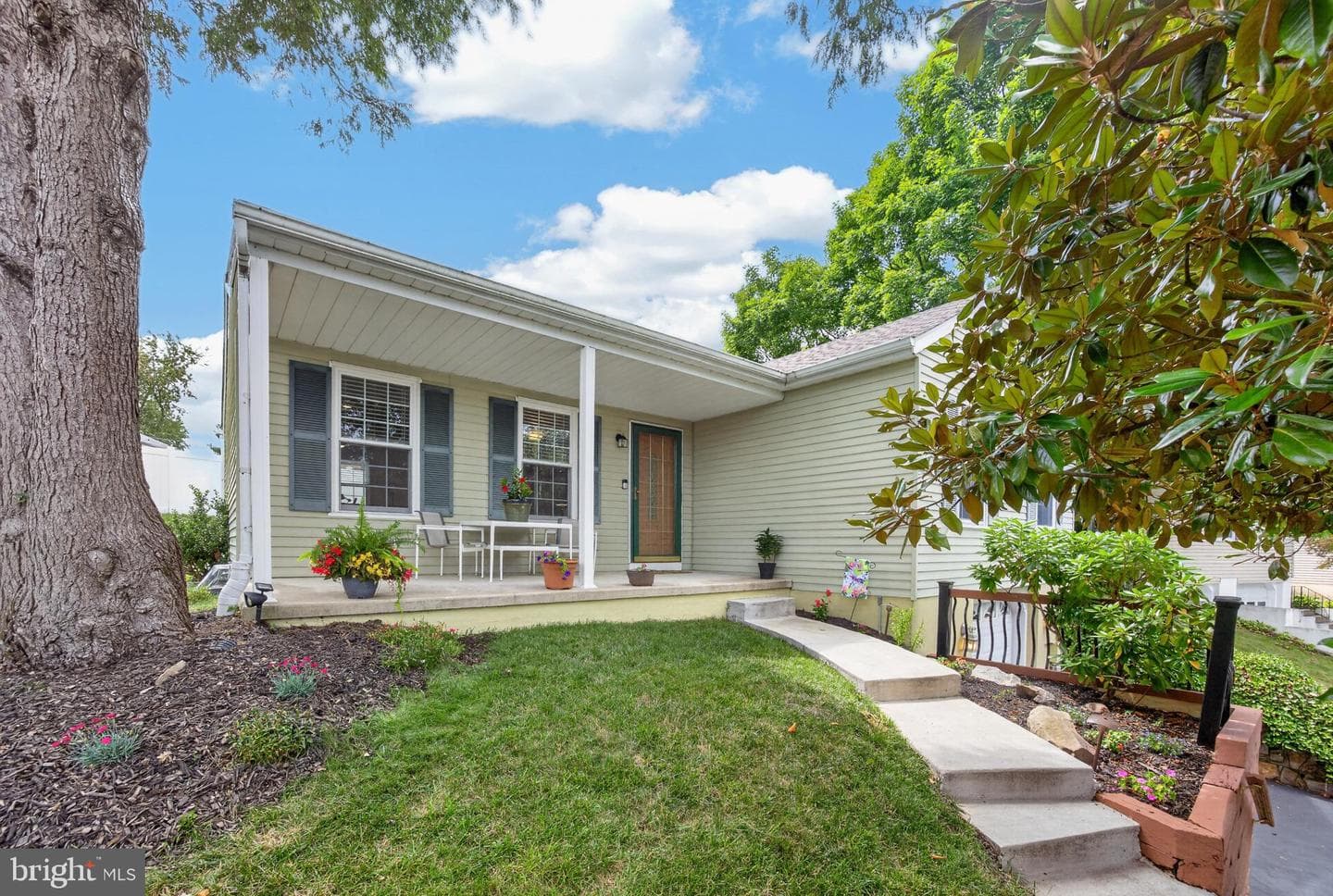 14 Windemere Court photo 1
