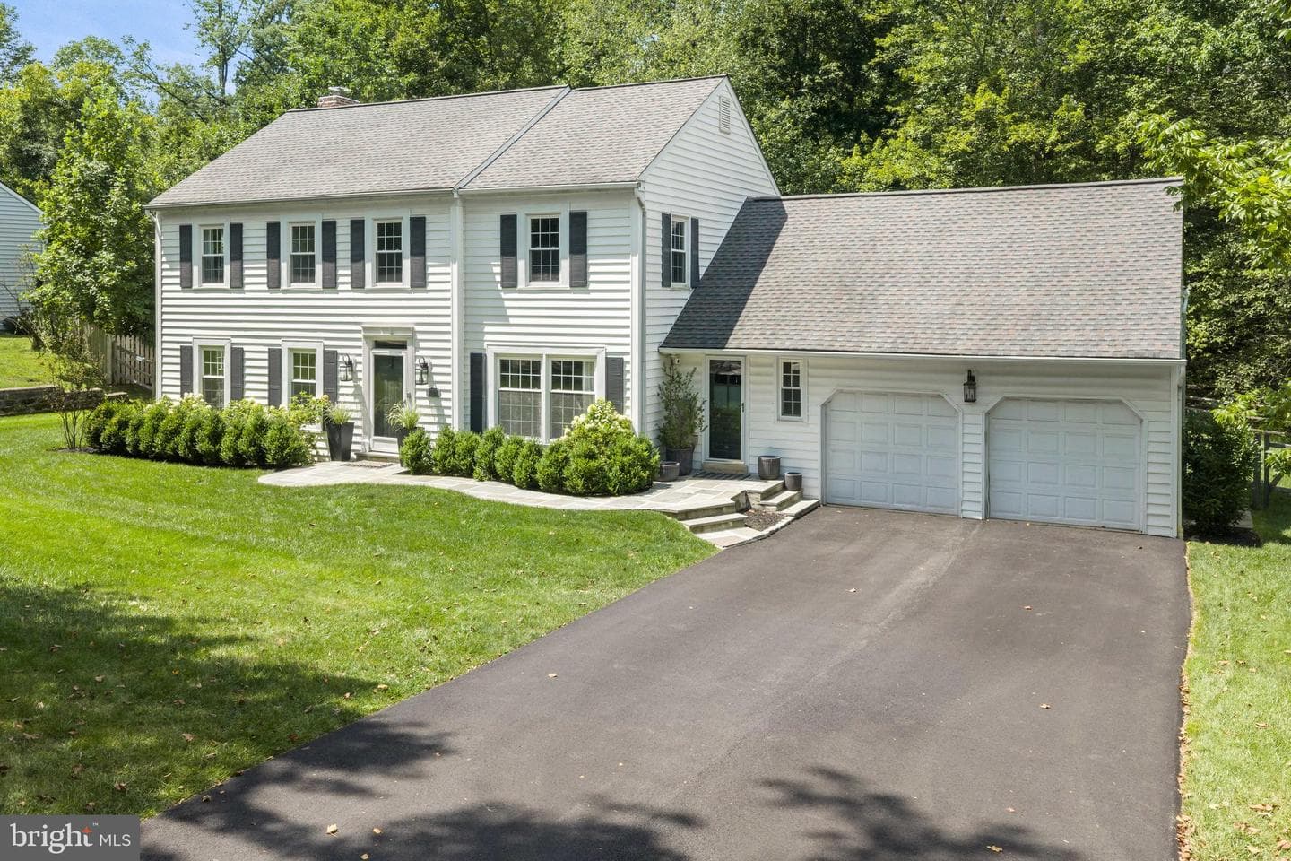 683 Hollow Road photo 1