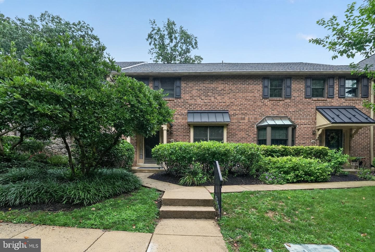 105 Putney Lane #105 photo 1