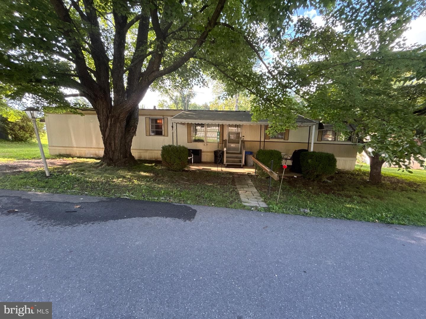 105 Azalea Cir photo 1