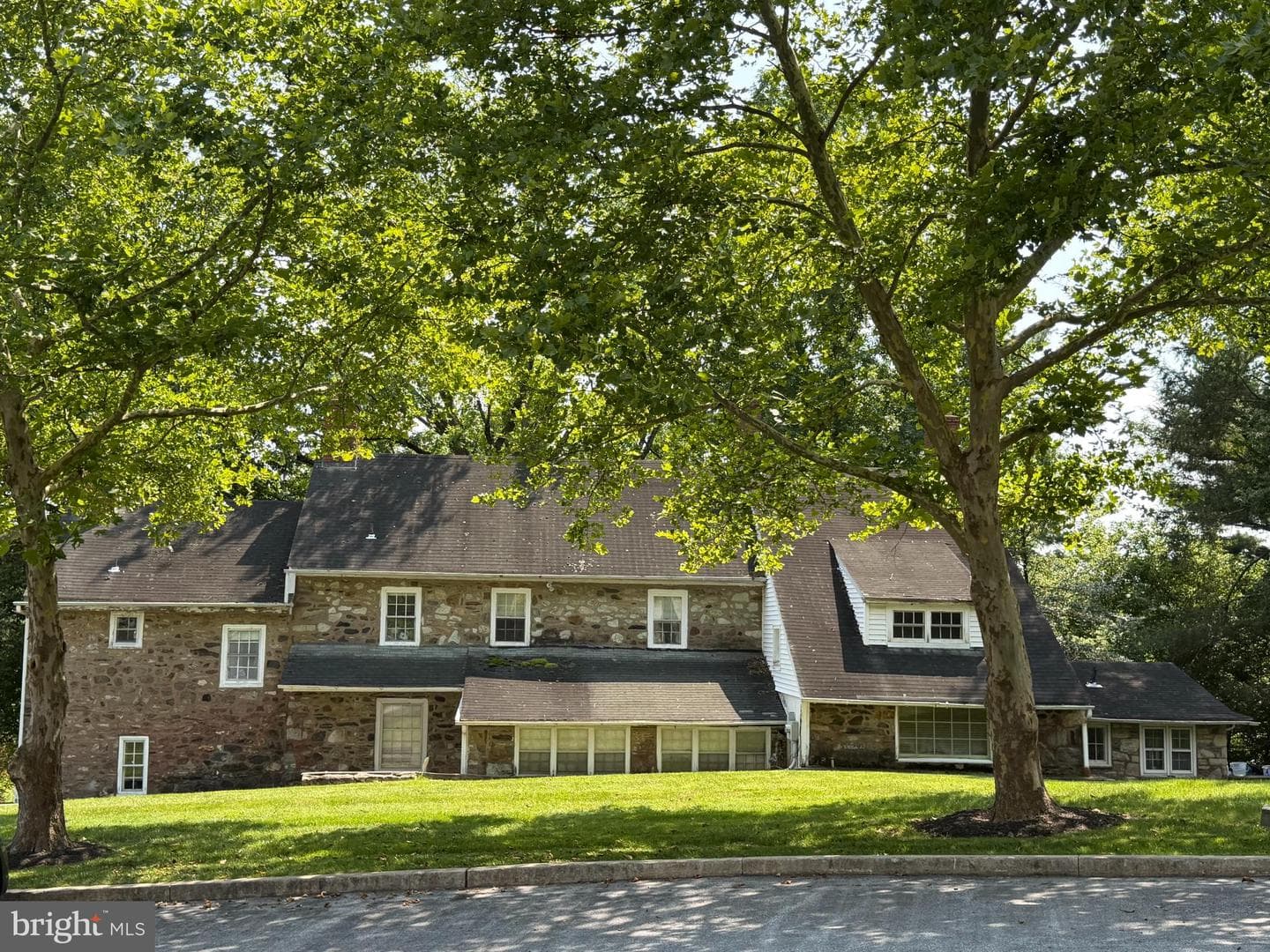 1500 Meadow Hunt Lane photo 1