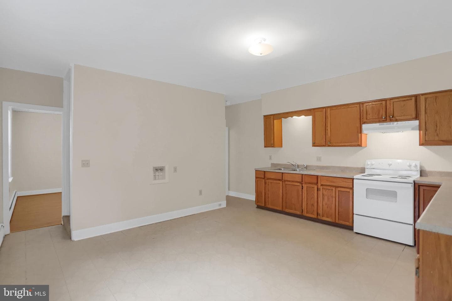 226 Armstrong Street photo 14
