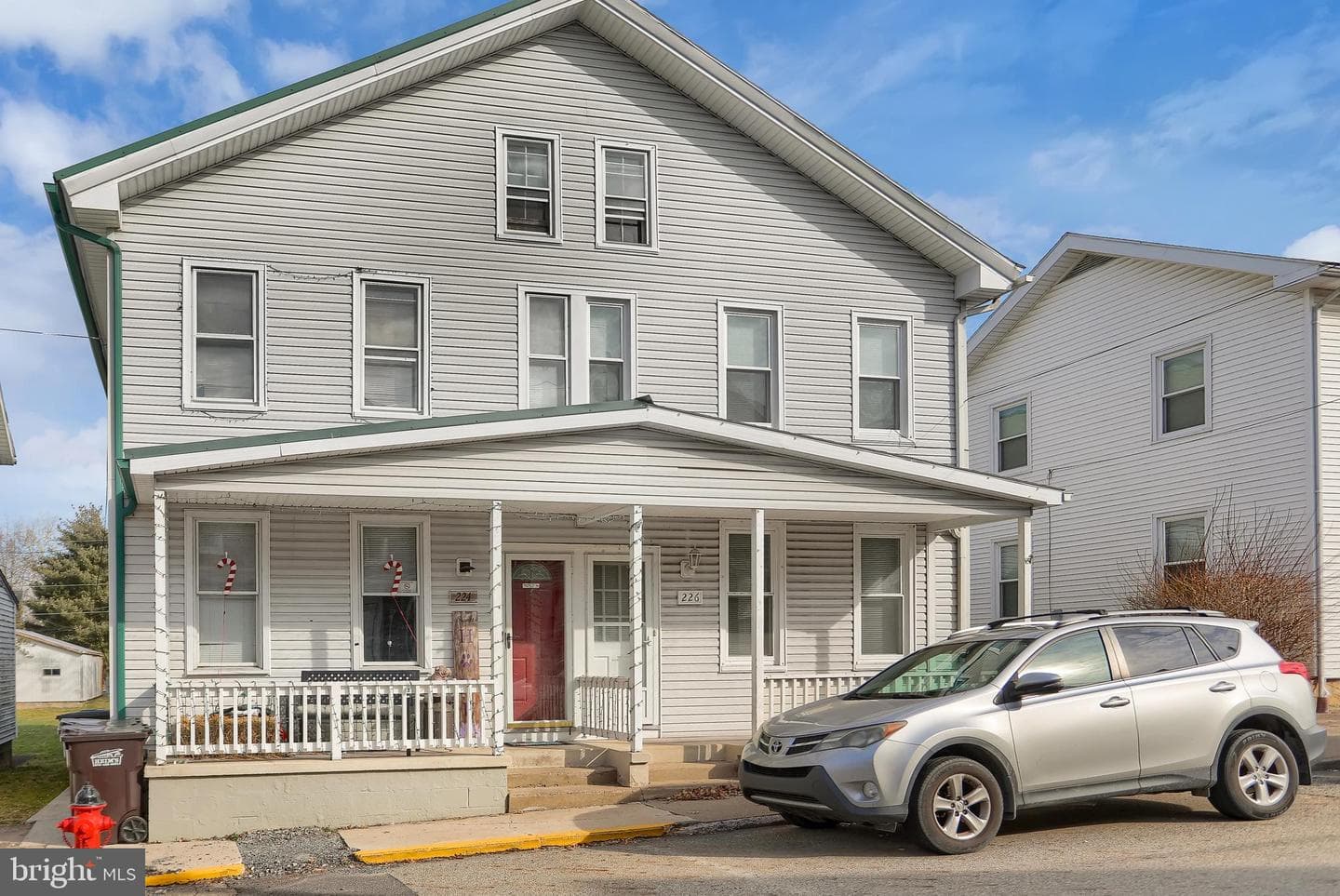 226 Armstrong Street photo 2