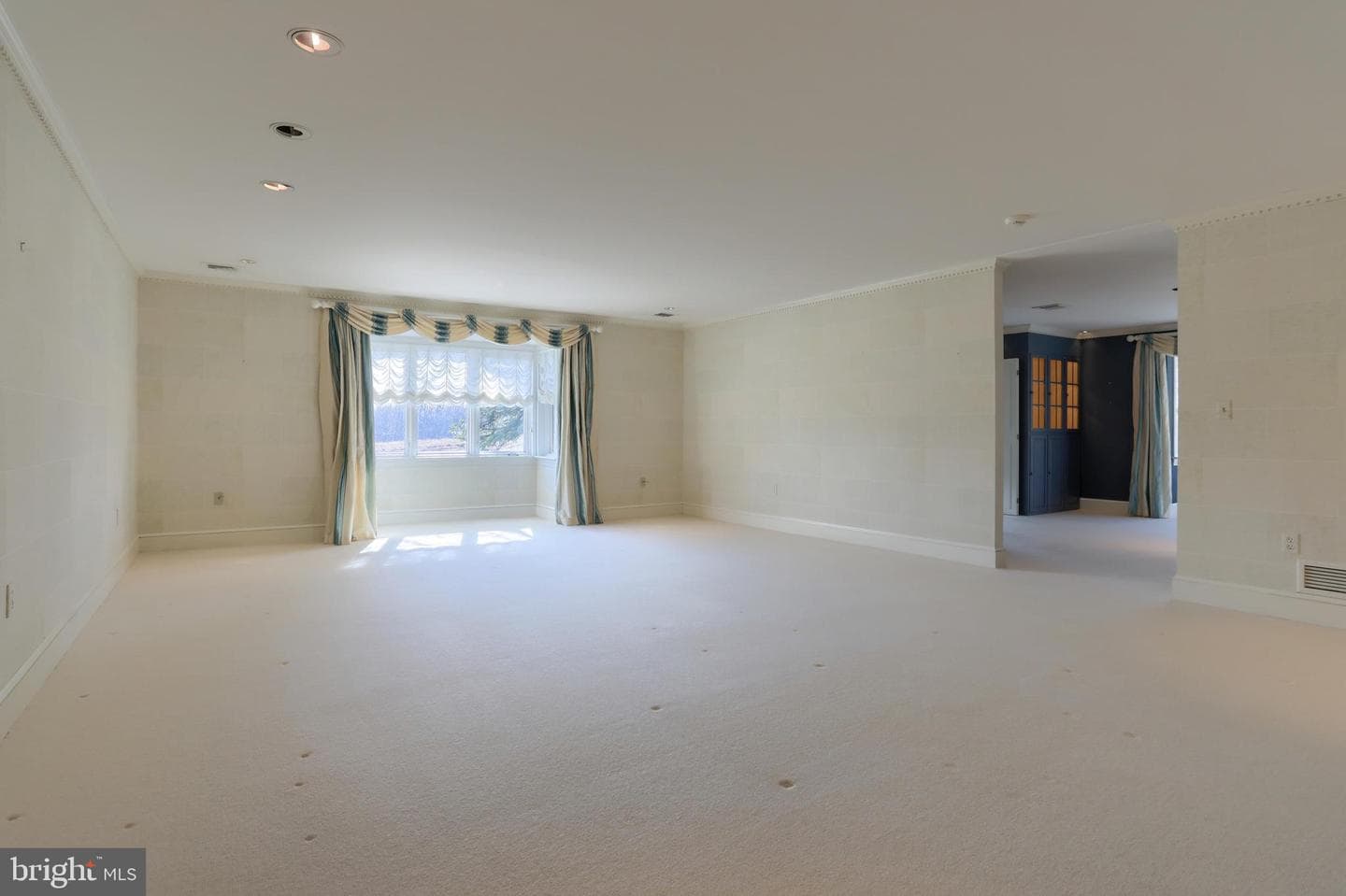 12 Spring Creek Manor photo 6