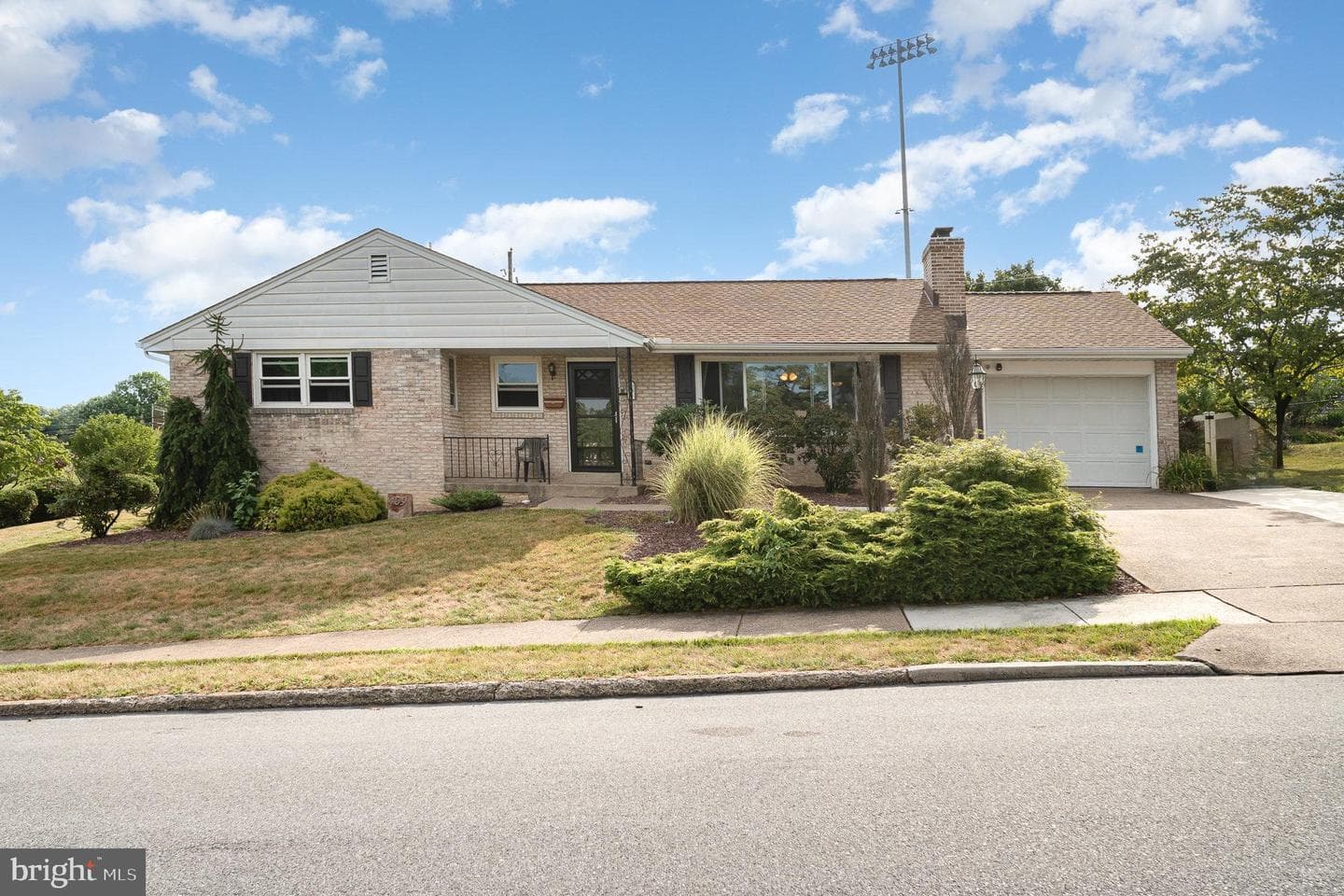 409 Berryhill Road photo 1