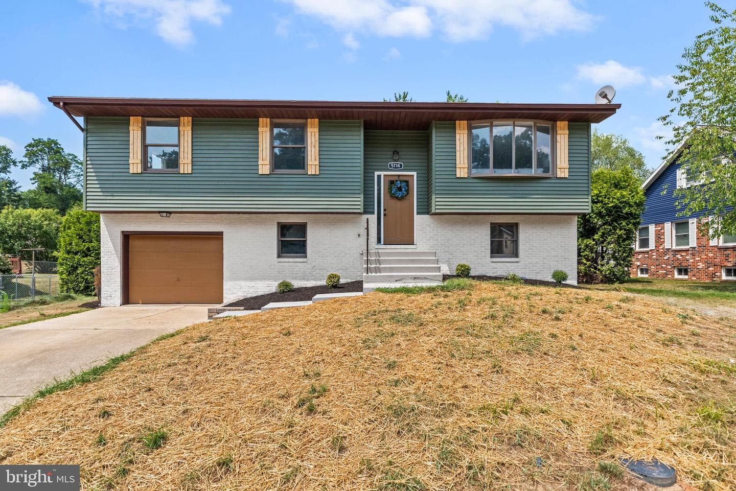 5714 Kenwood Avenue photo 1