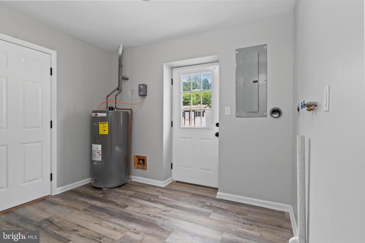 5714 Kenwood Avenue photo 31