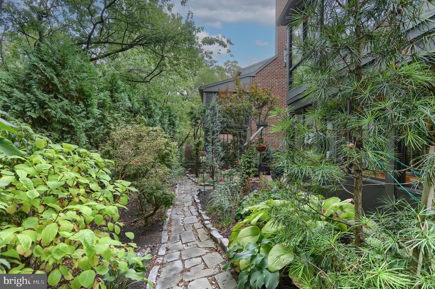 1215 Limerick Court photo 32