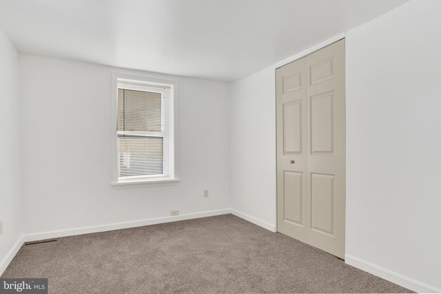 162 Penn Street photo 31