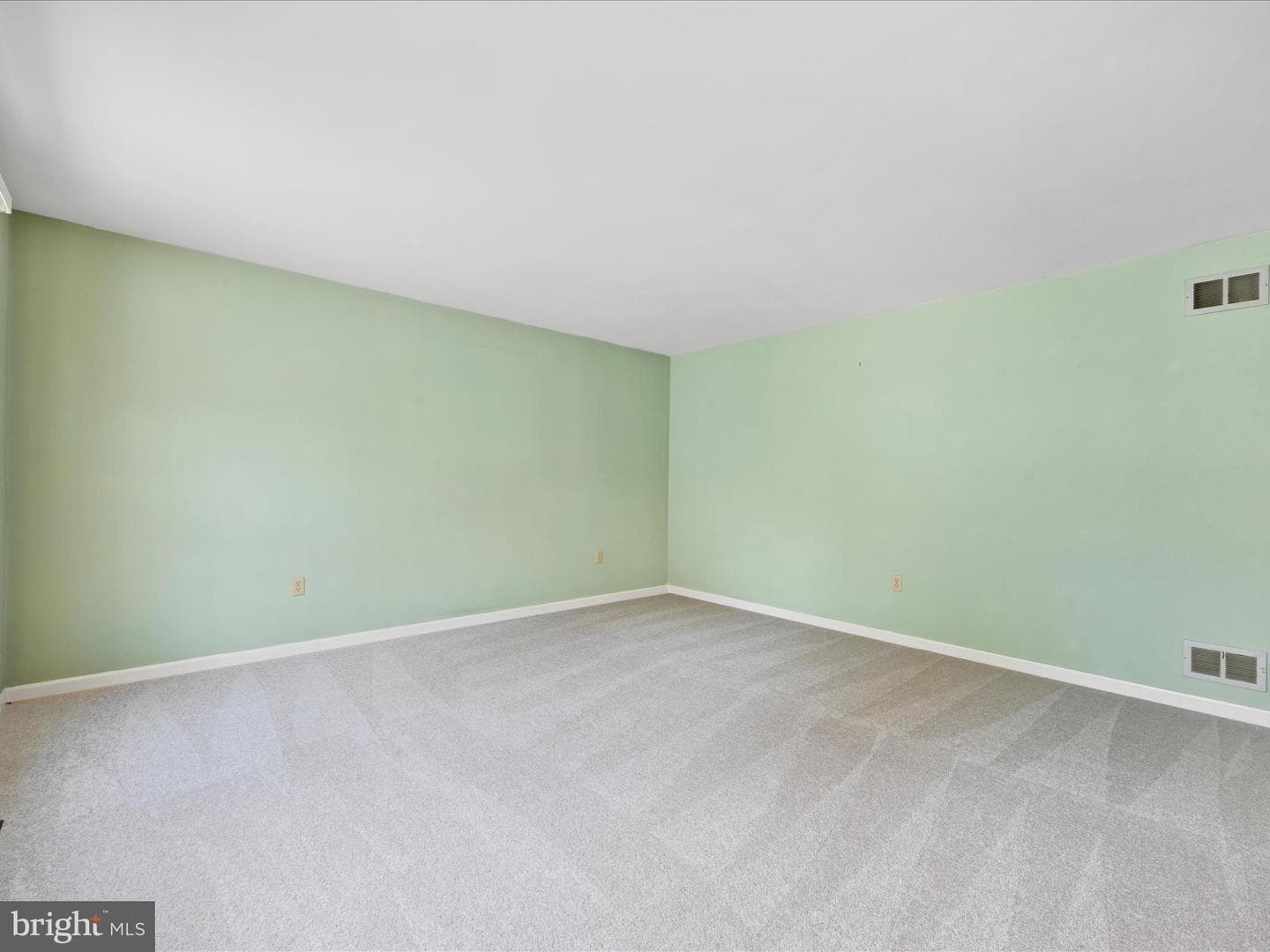 815 Zermatt Drive photo 6