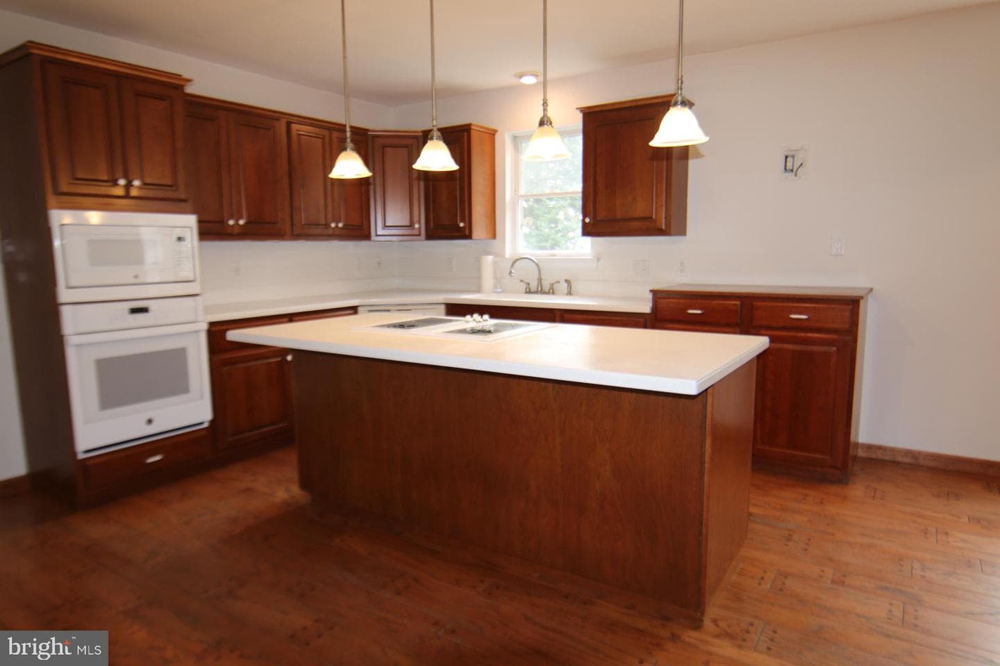 2139 Sycamore Drive photo 23