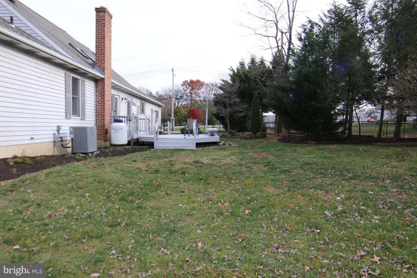 2139 Sycamore Drive photo 9