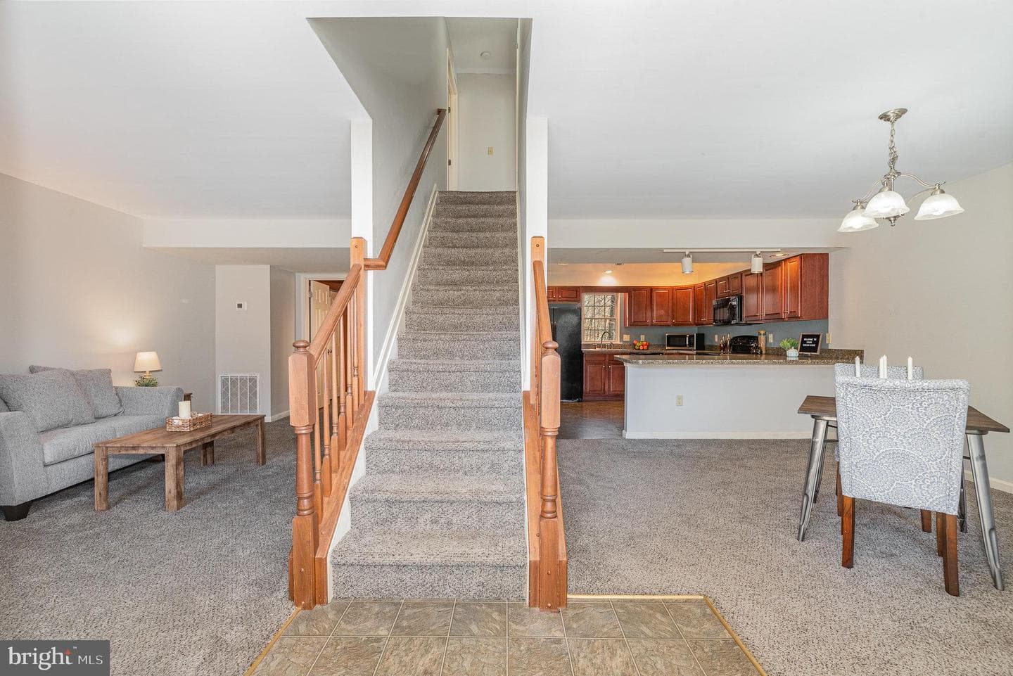 512 Woodthrush Court photo 4