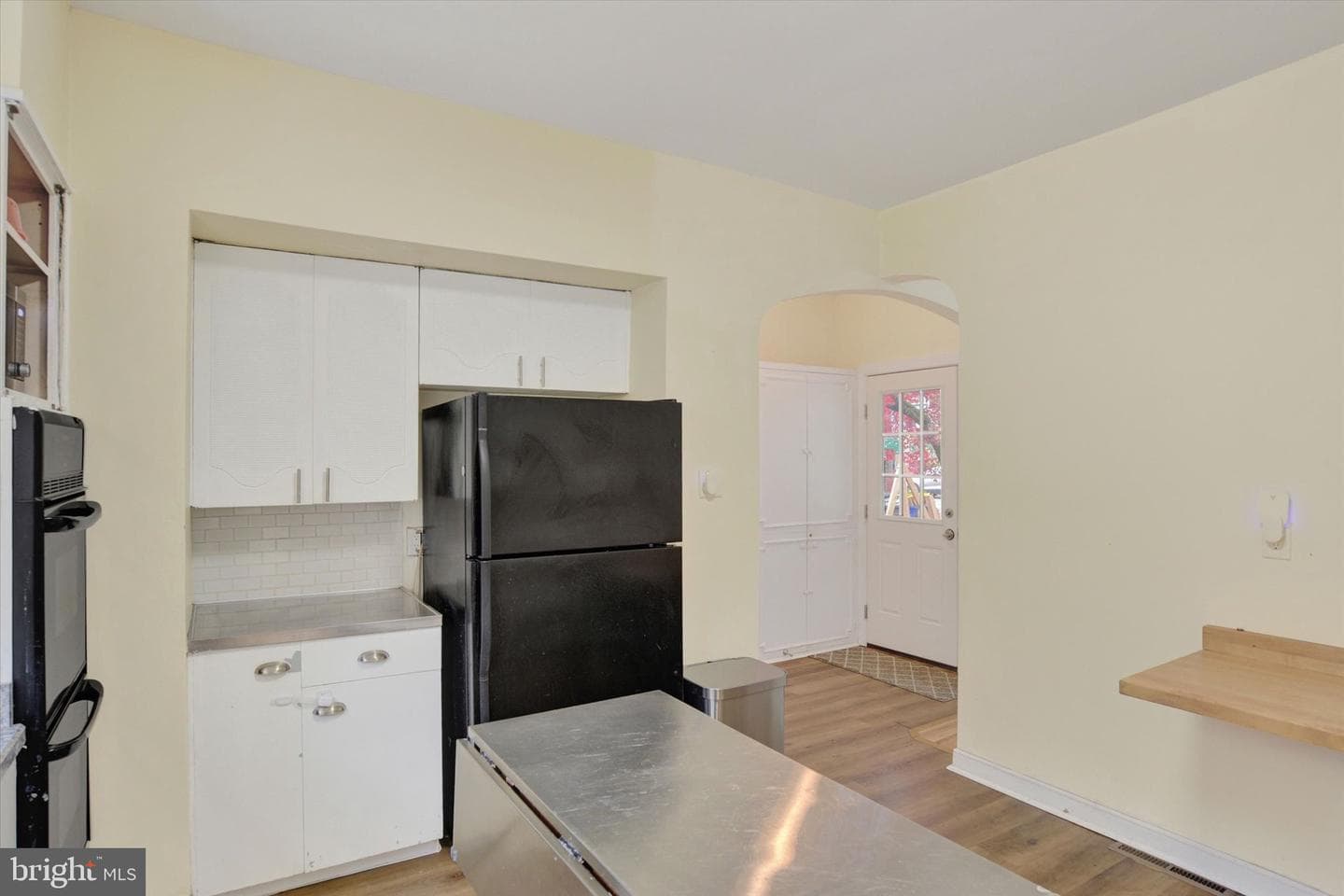 301 Montrose Street photo 6