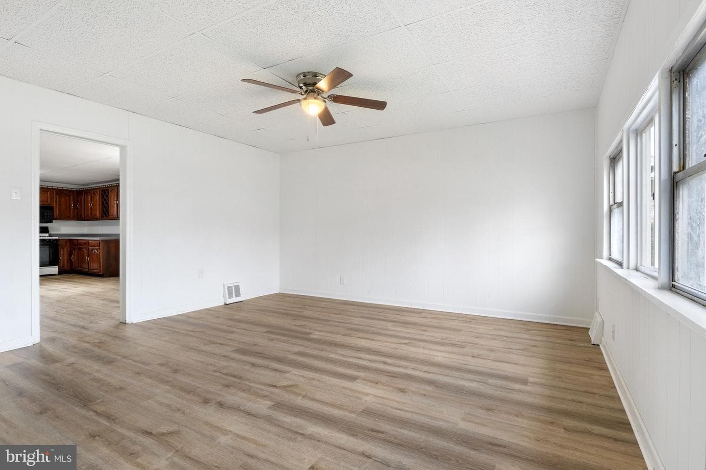 34 Oak Hill Drive photo 4