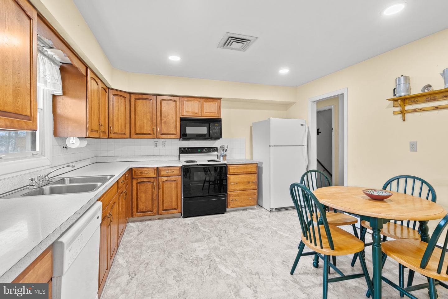 5343 Windsor Road photo 19