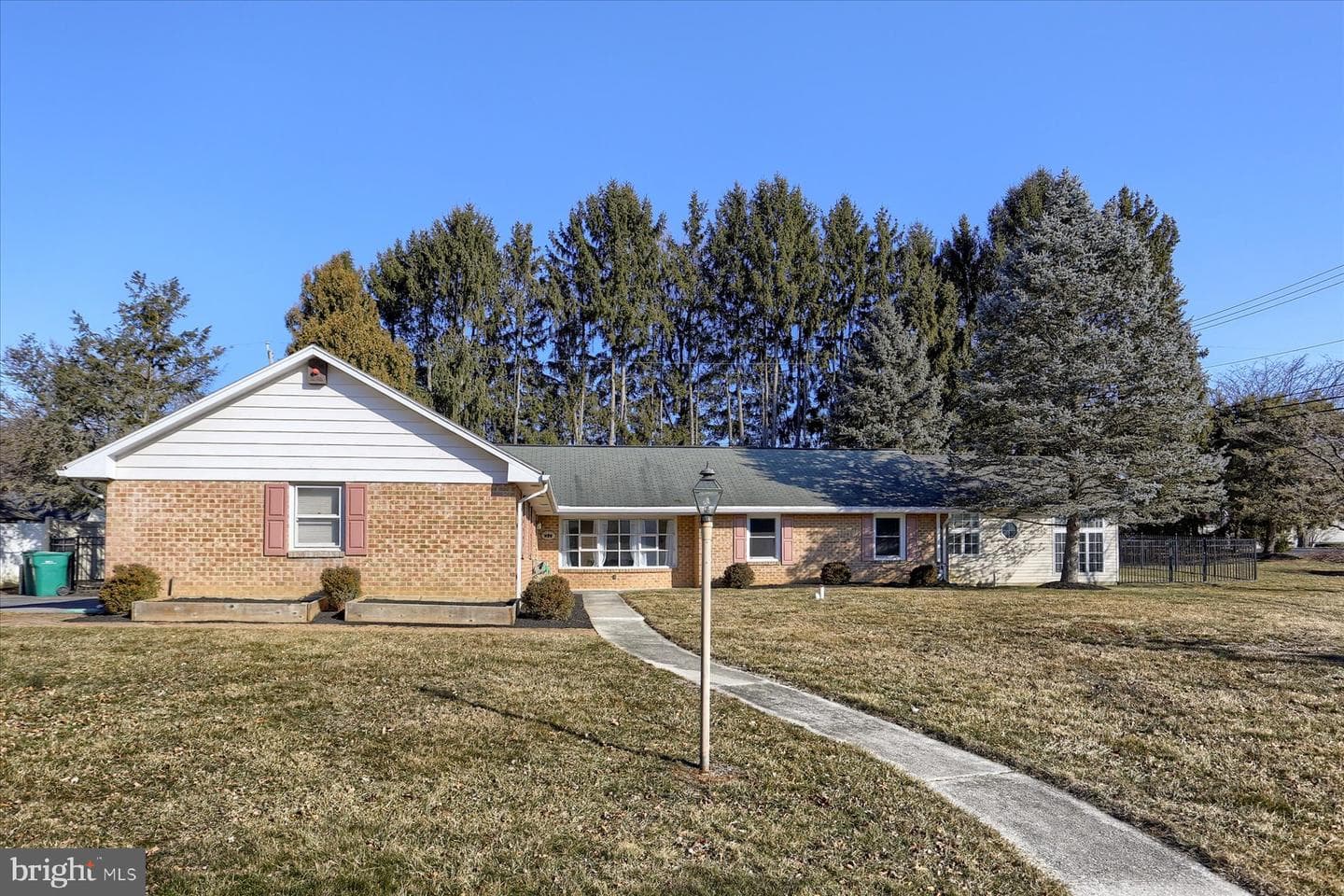 263 Evelina Road photo 1
