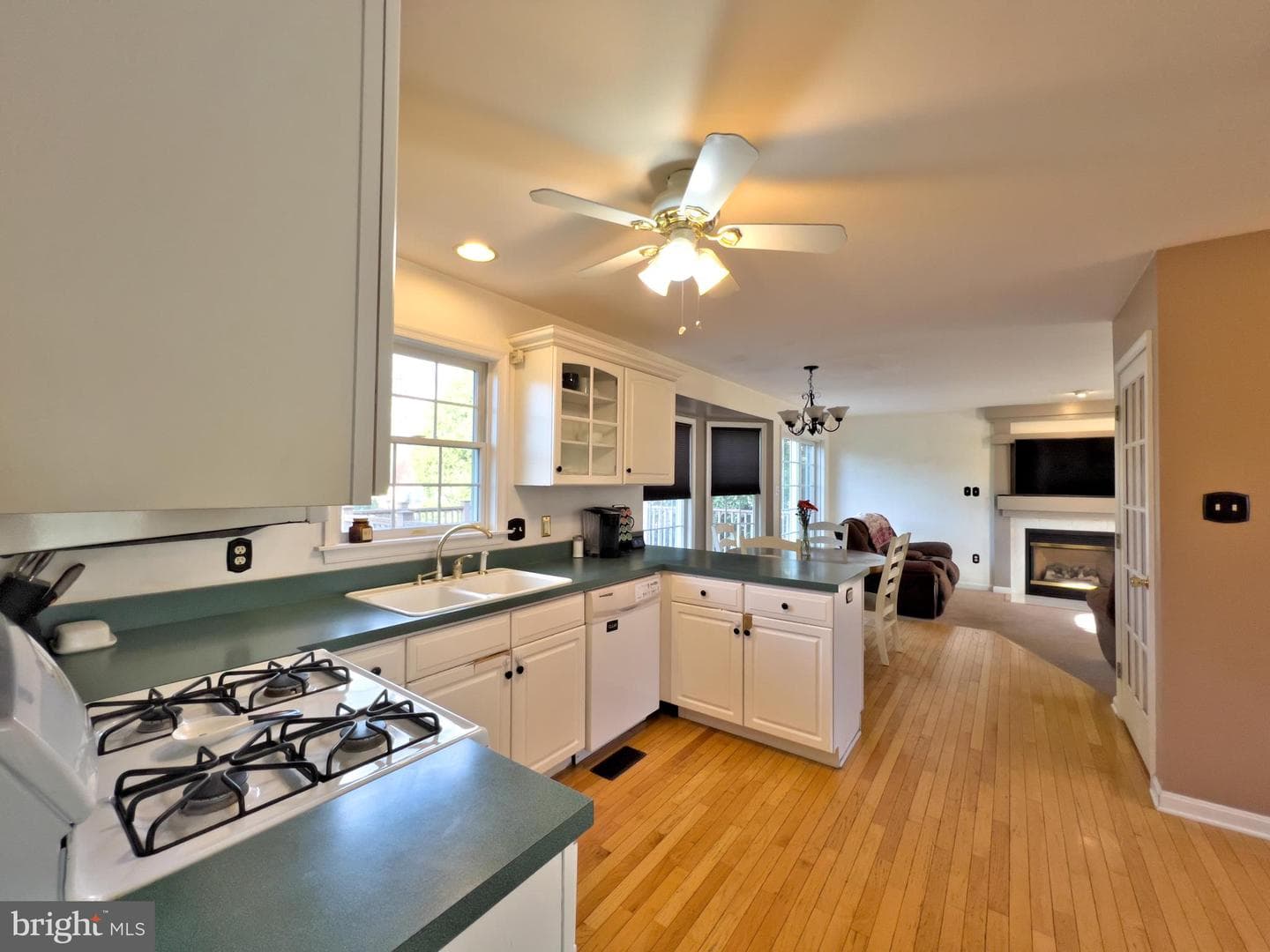 126 Graystone Drive photo 4