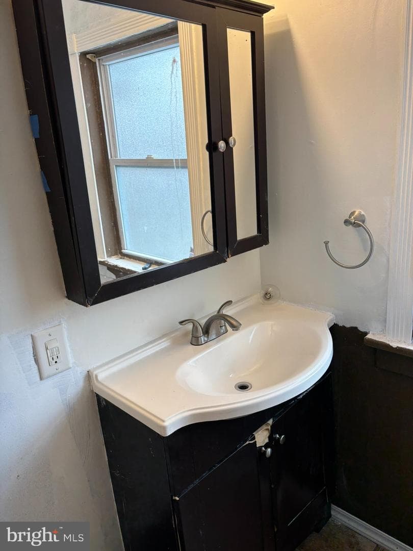 2045 Zarker Street photo 13