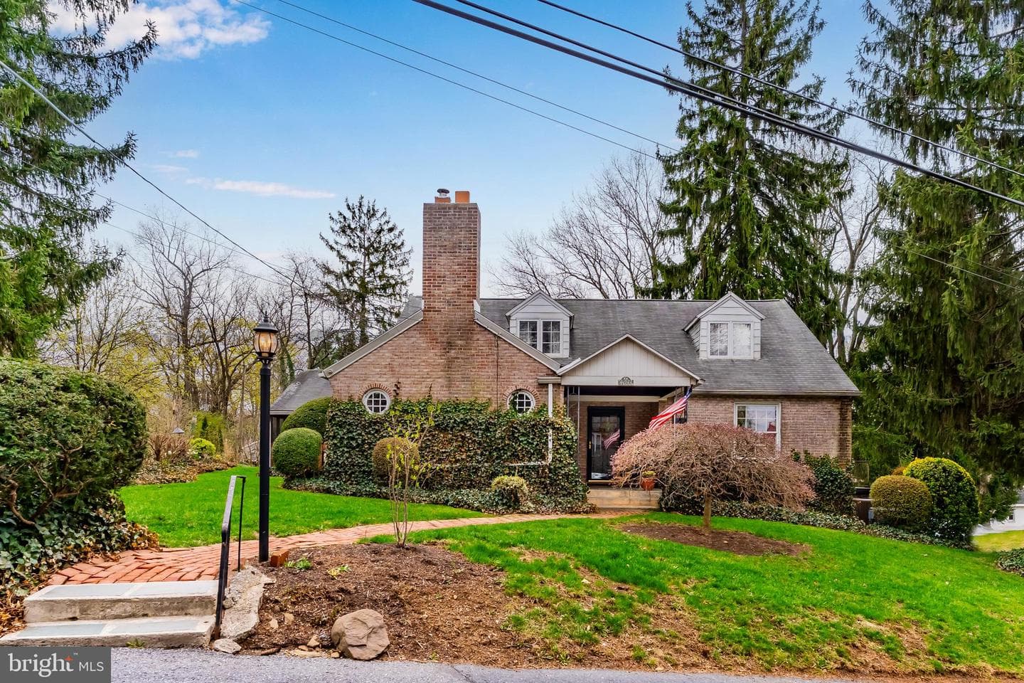 4033 Lexington Street photo 1