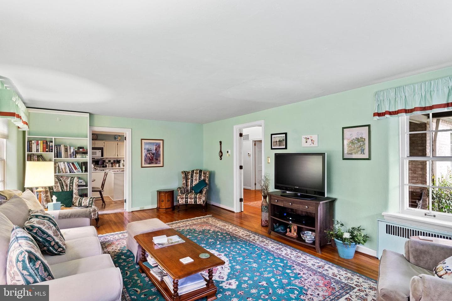 4033 Lexington Street photo 14