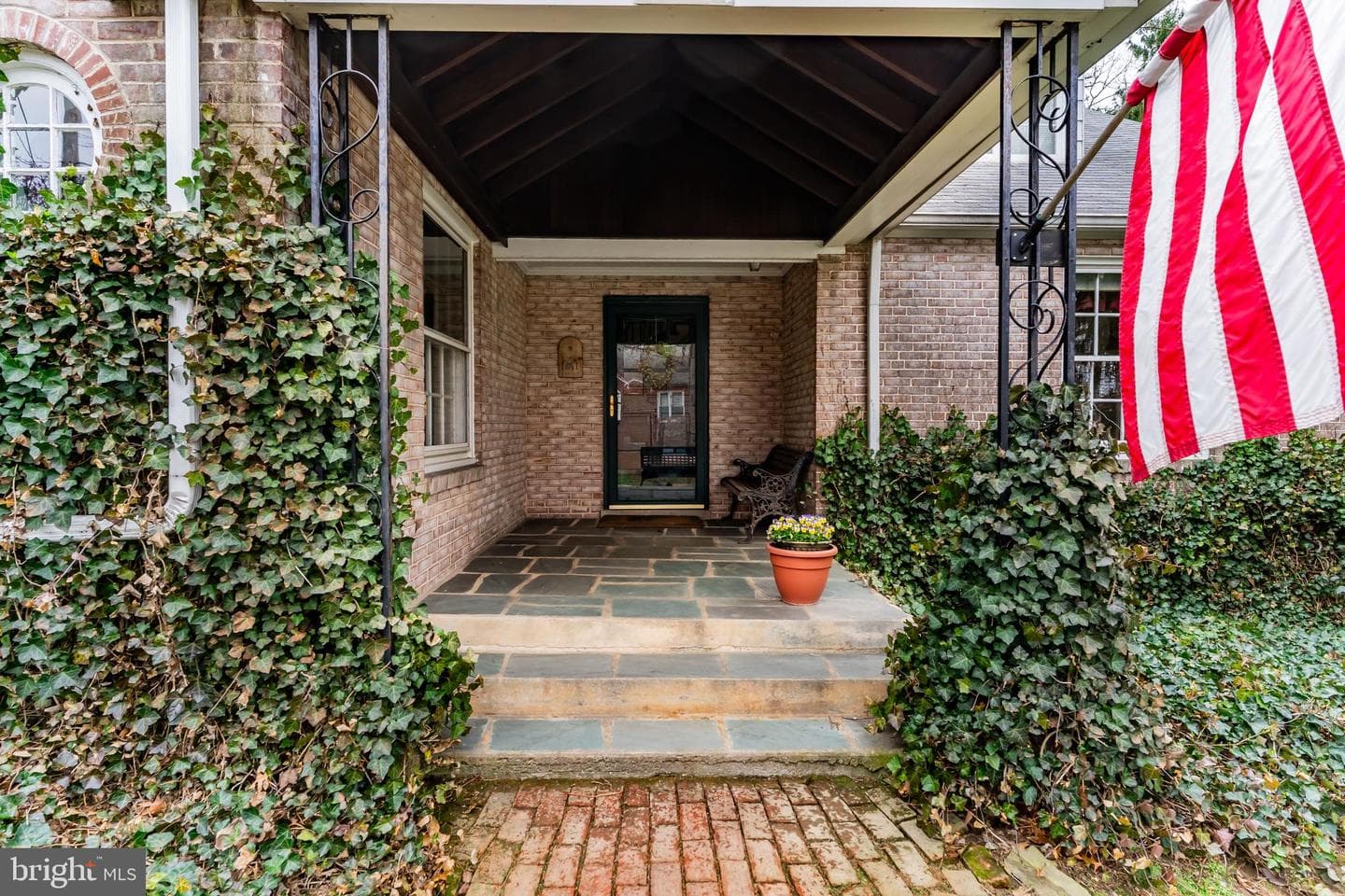 4033 Lexington Street photo 4