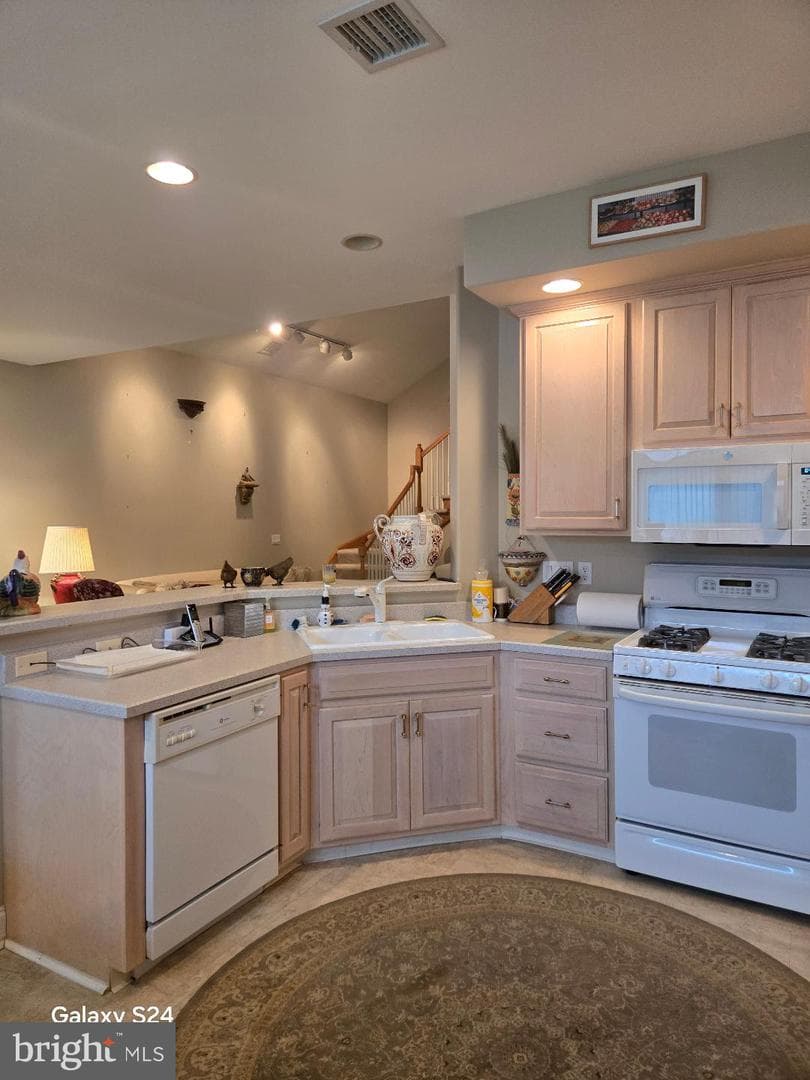 4306 S Victoria Way photo 8
