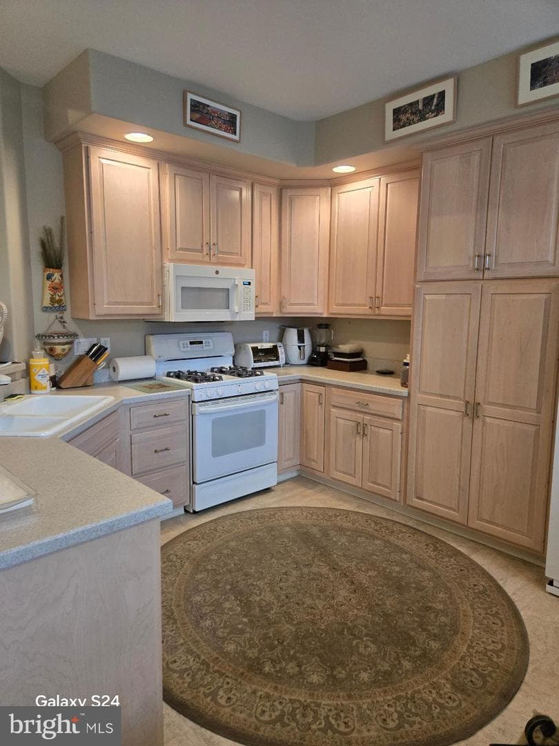 4306 S Victoria Way photo 9