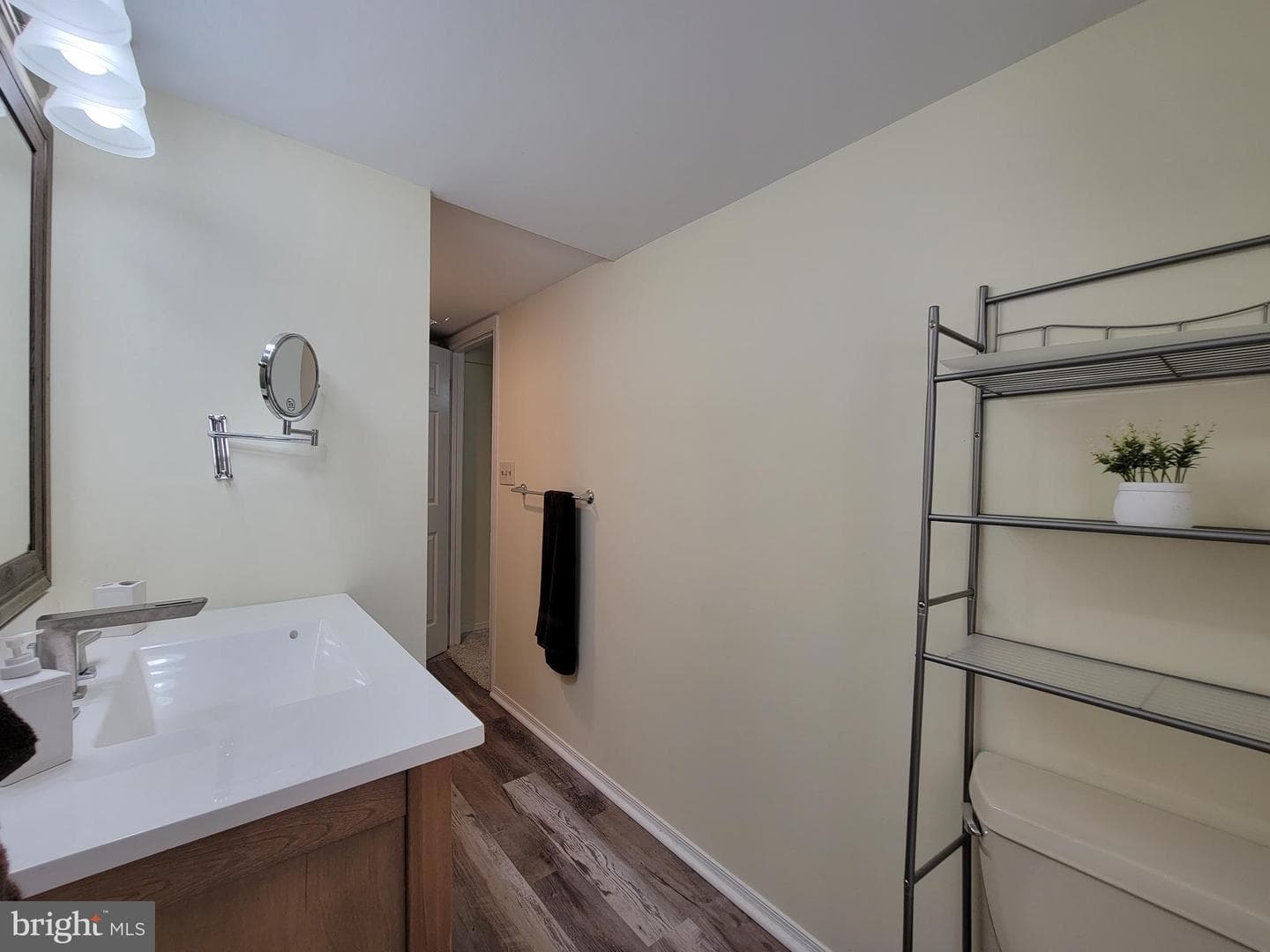 402 Boas Street photo 11