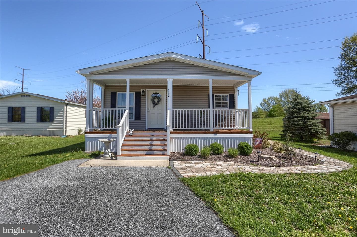 132 Wheaton Place photo 2