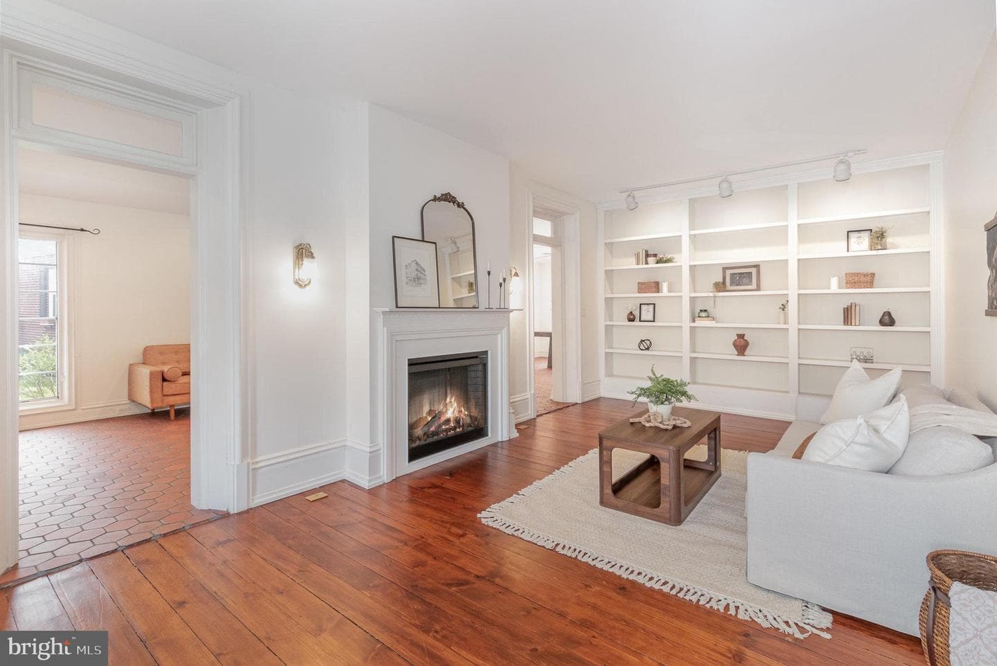 308 E Derry Road photo 3