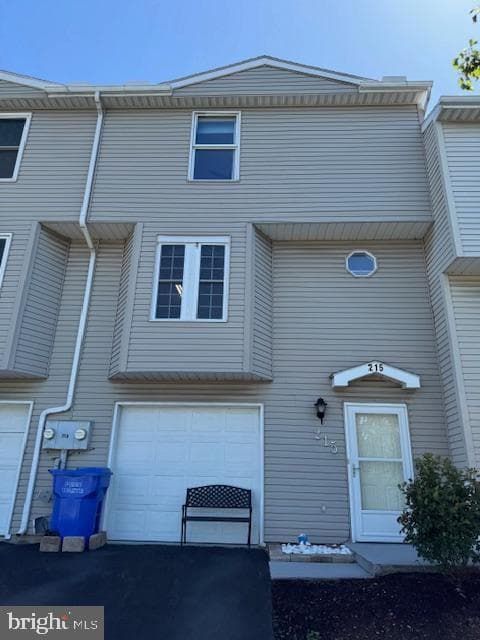 215 Chartwood Drive photo 1