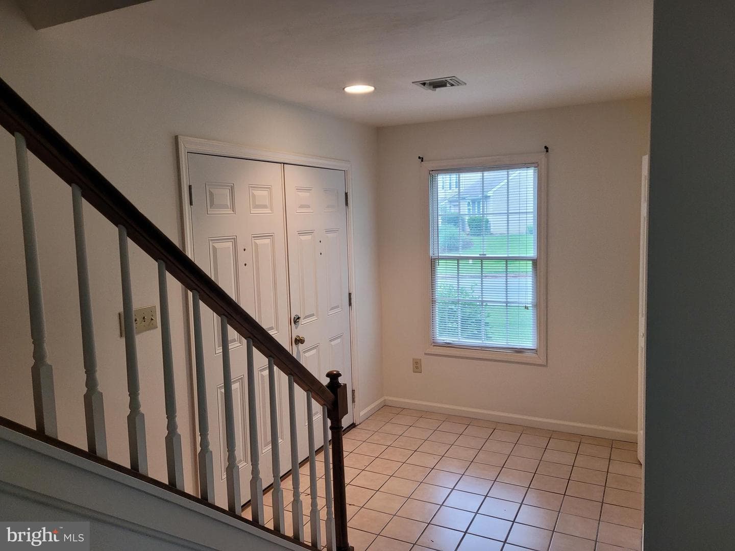 277 Crescent Drive photo 2