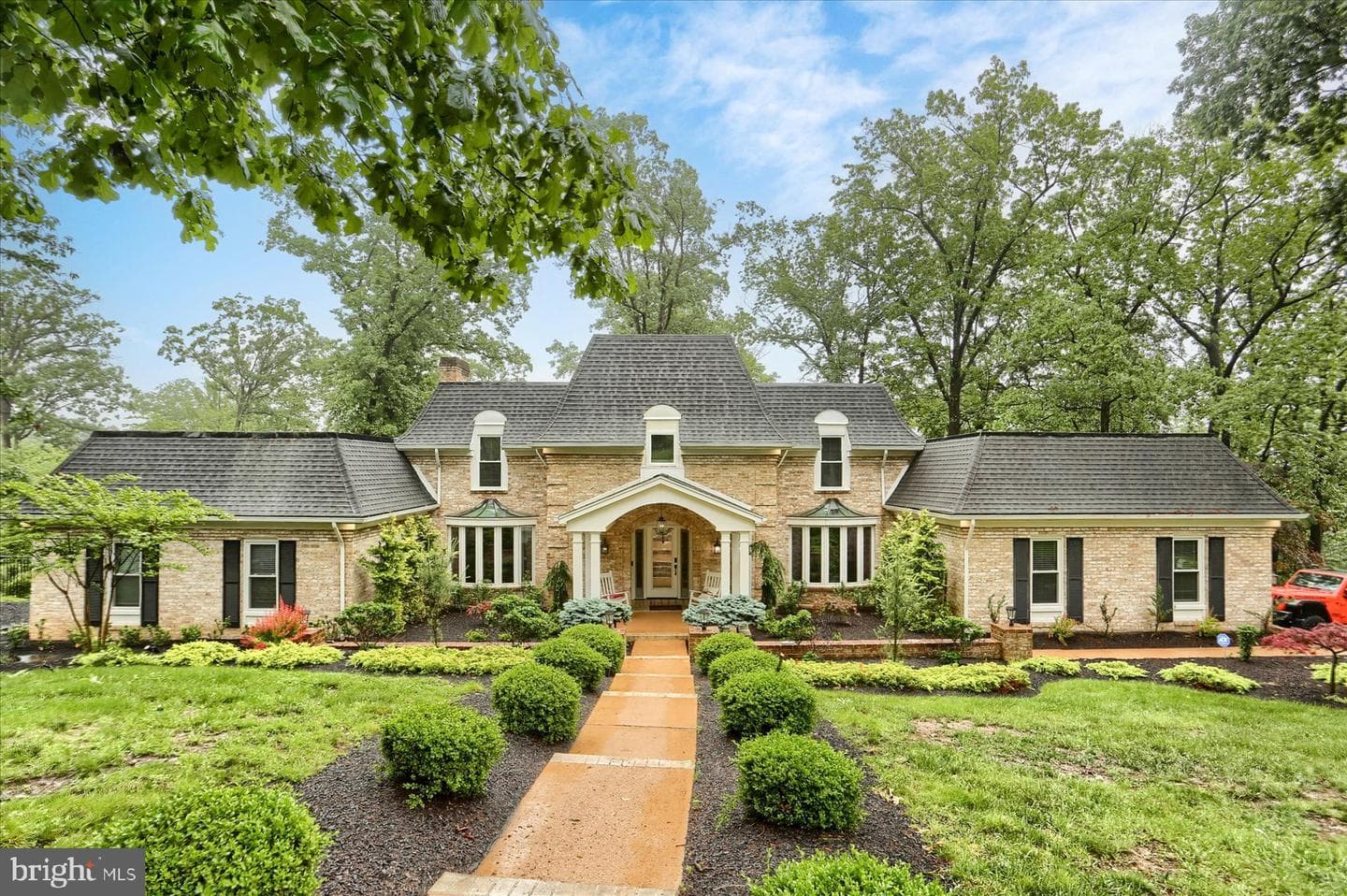 1715 Mountain View Road photo 1