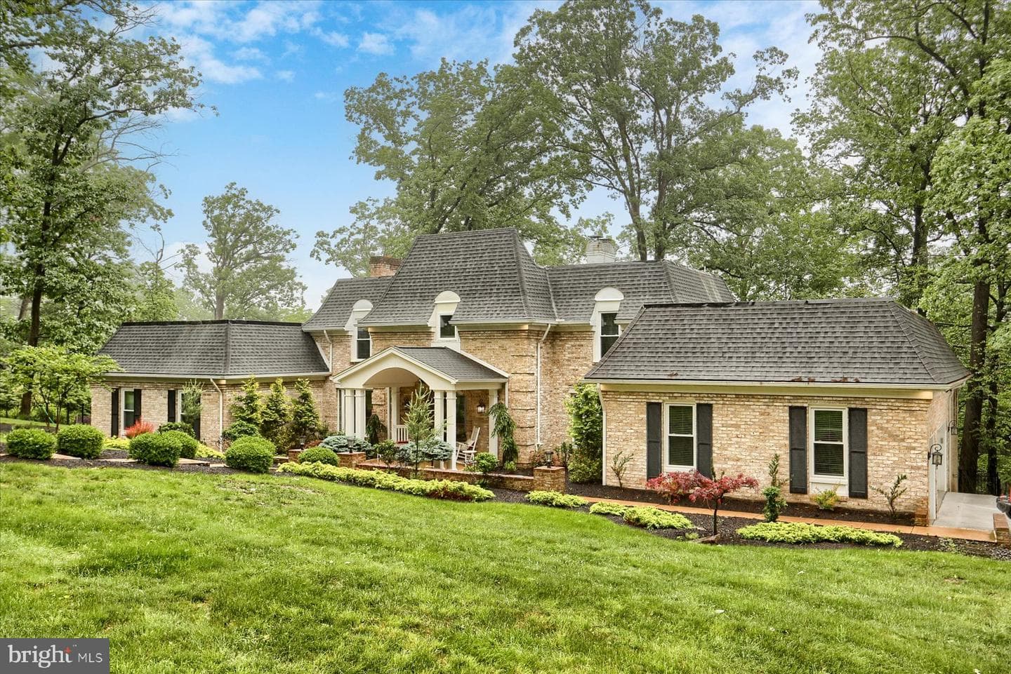 1715 Mountain View Road photo 4