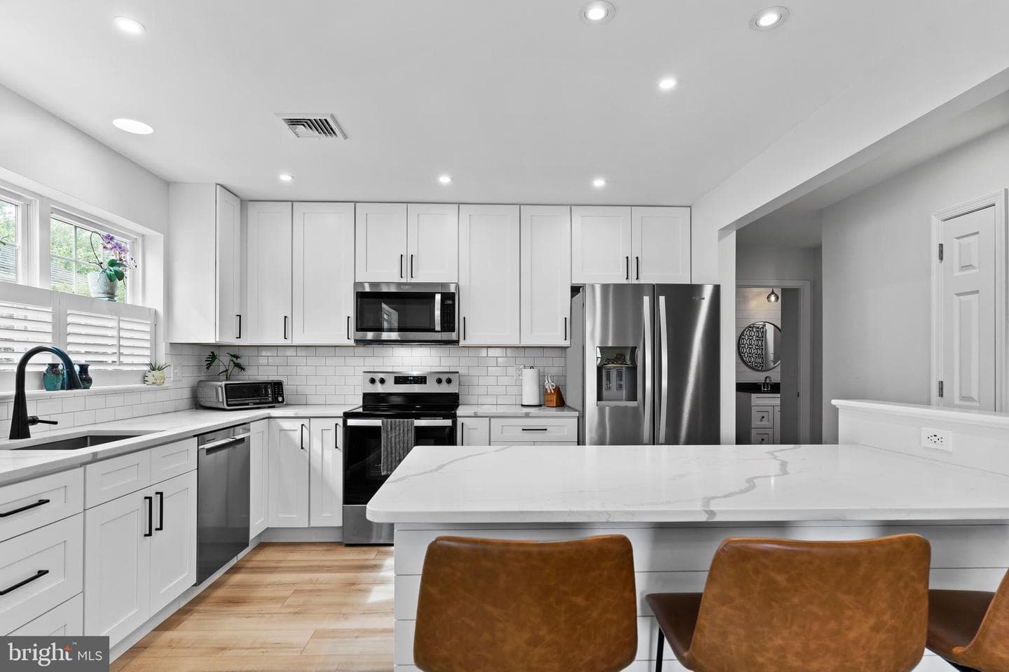 1827 Wexford Road photo 2