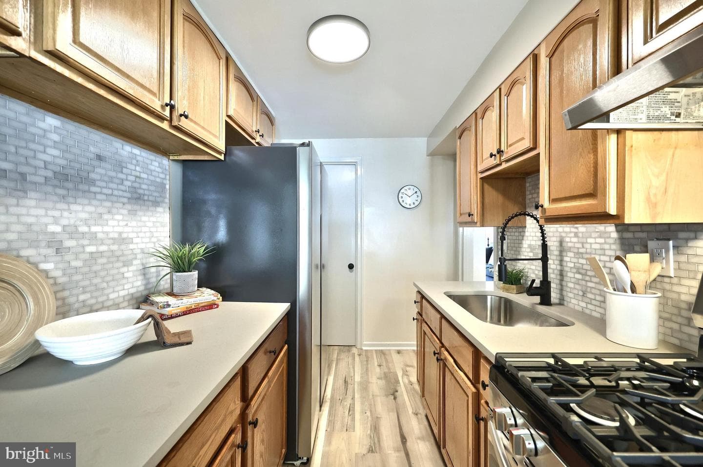 2424 Brookwood Street photo 13