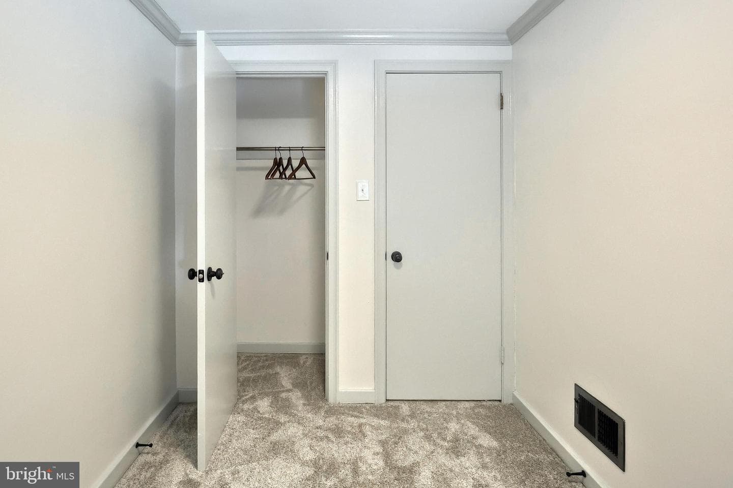 2424 Brookwood Street photo 15