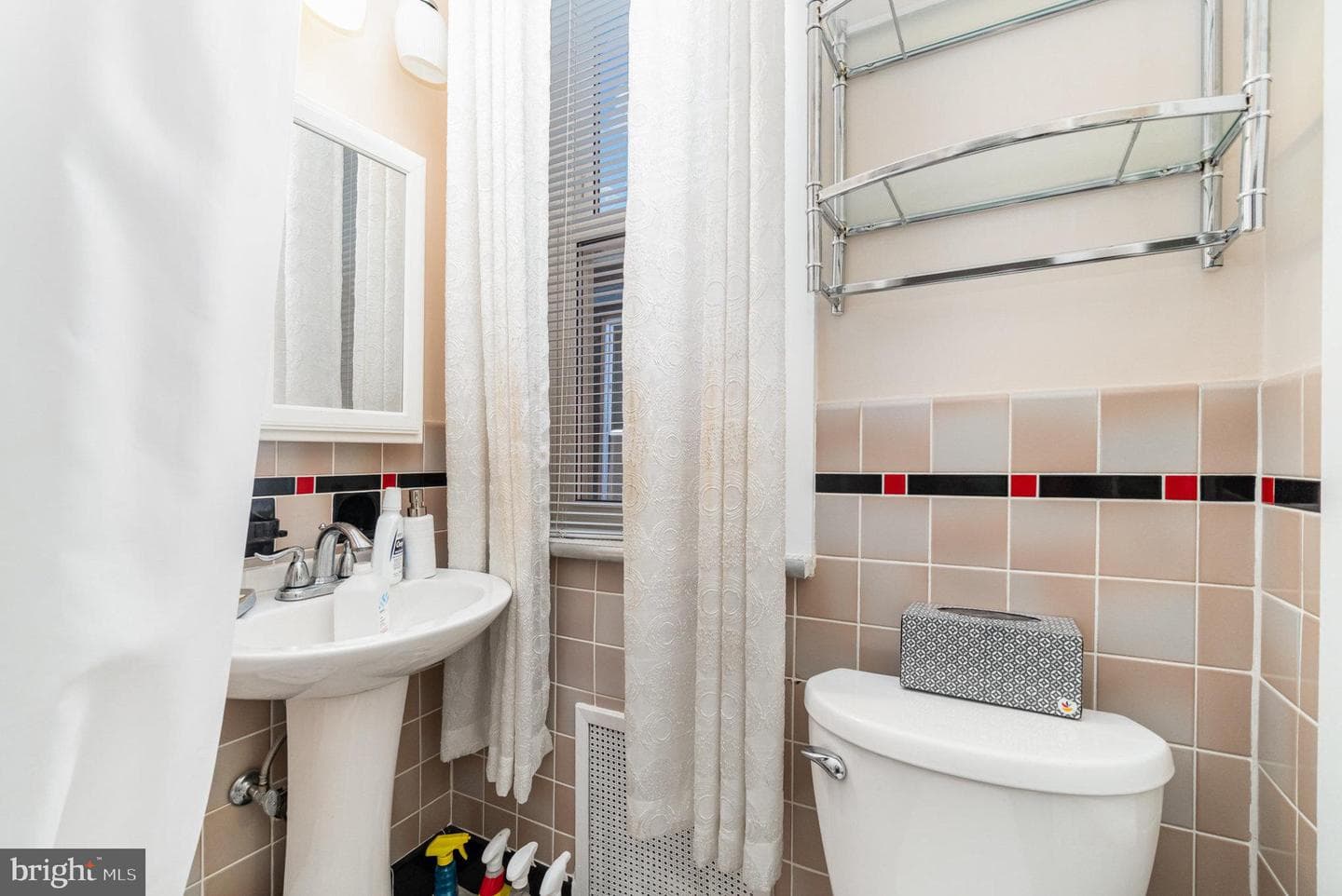 235 Hamilton Street photo 15