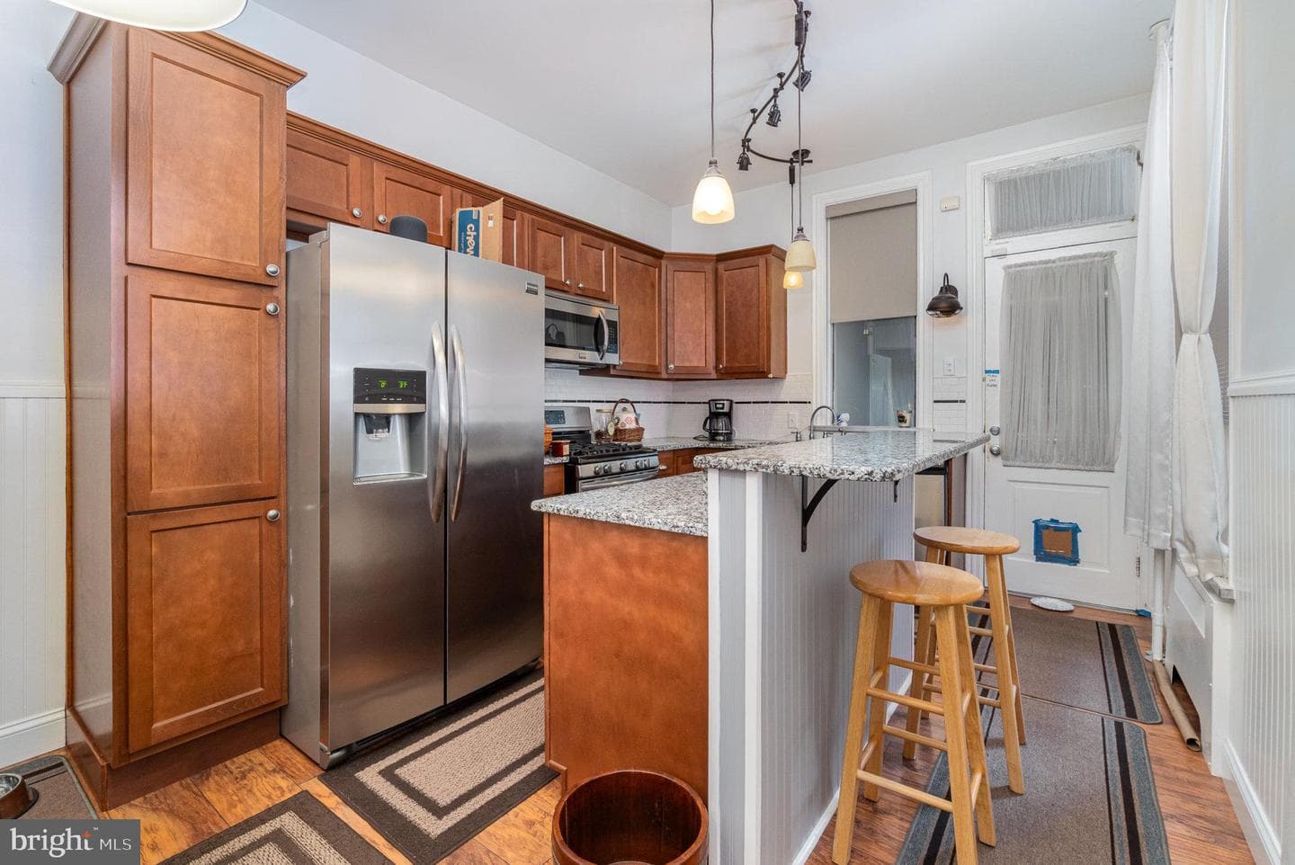 235 Hamilton Street photo 4