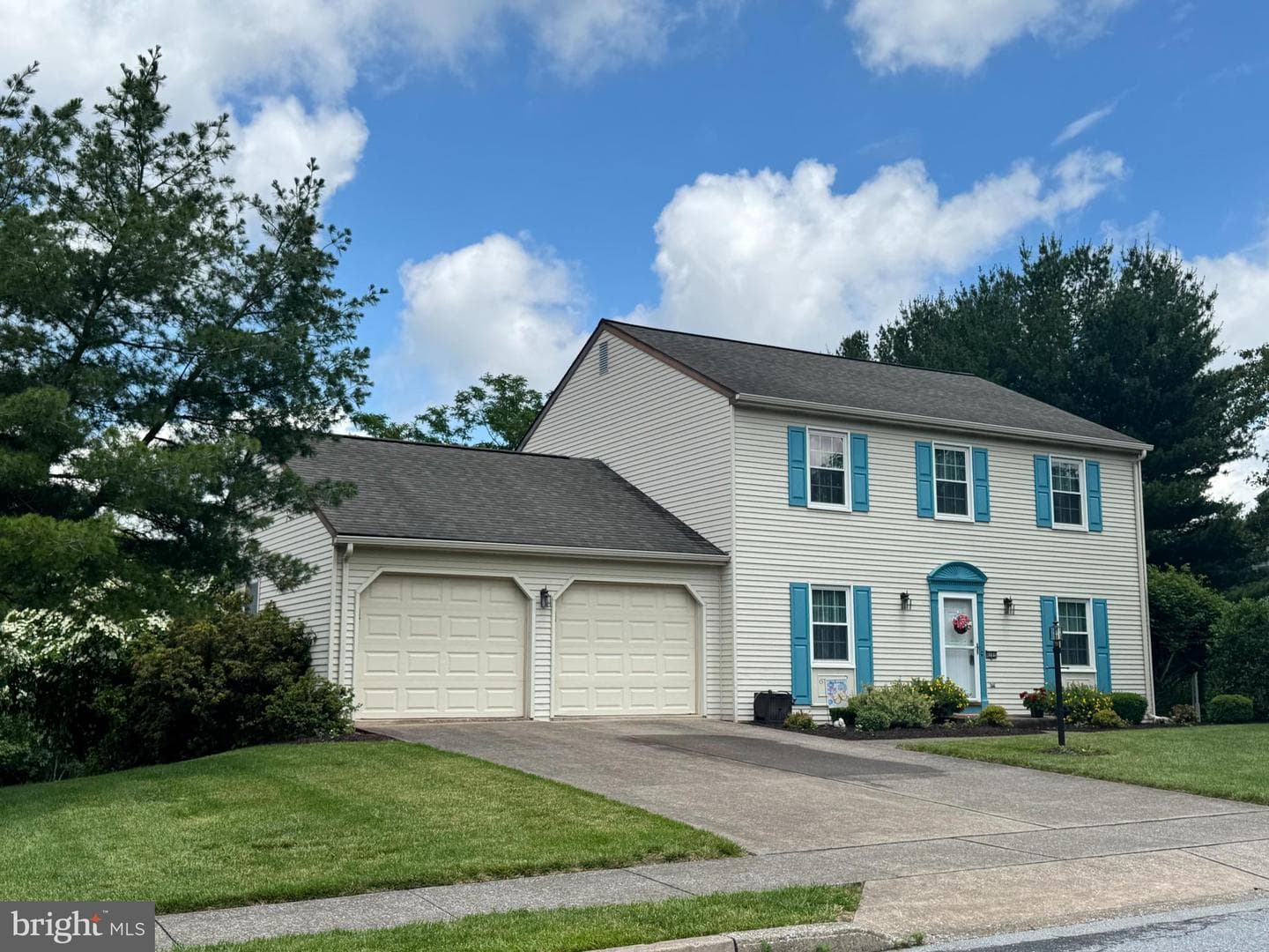 4102 Wimbledon Drive photo 2