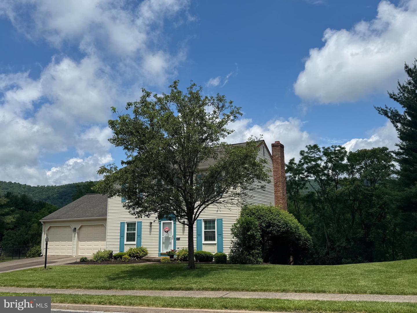 4102 Wimbledon Drive photo 4