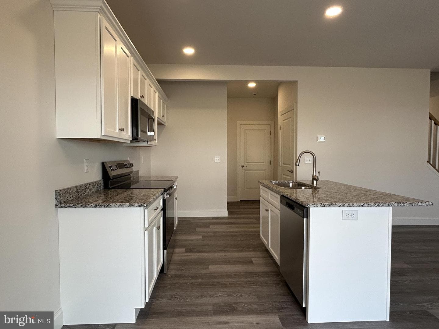 121 Magnolia Drive photo 10